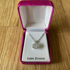 2/$15 🌸 Cubic Zirconia Pendant Necklace Silver
